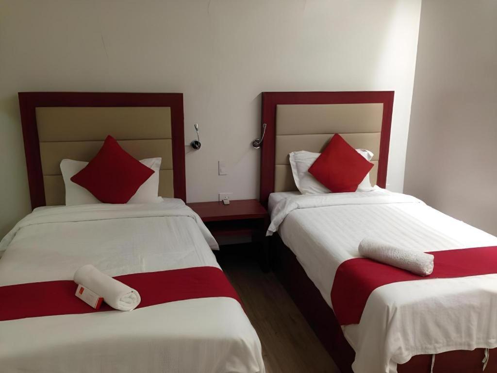 Cherry Midtown Hotel Олонгапо Екстериор снимка