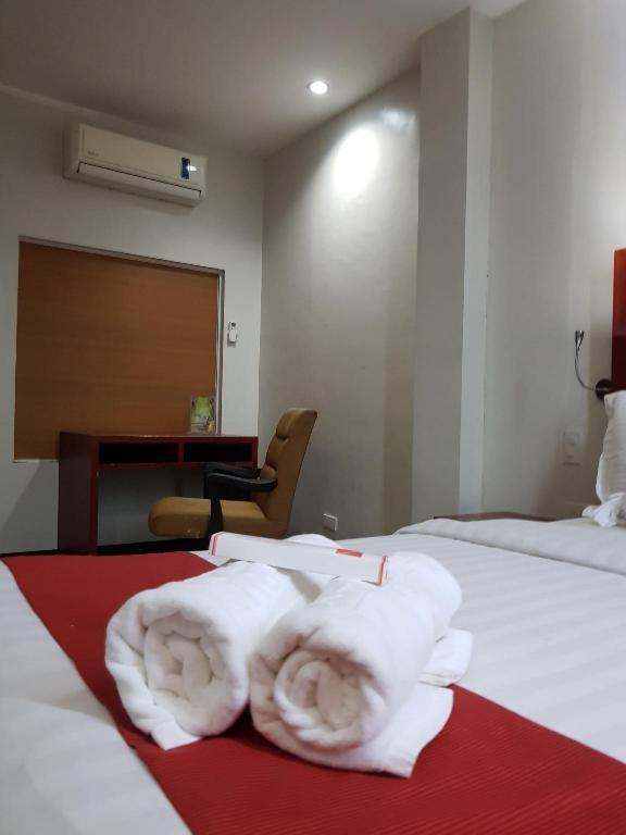 Cherry Midtown Hotel Олонгапо Екстериор снимка