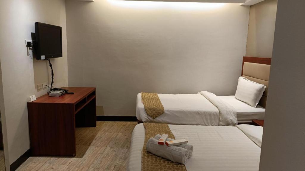 Cherry Midtown Hotel Олонгапо Екстериор снимка