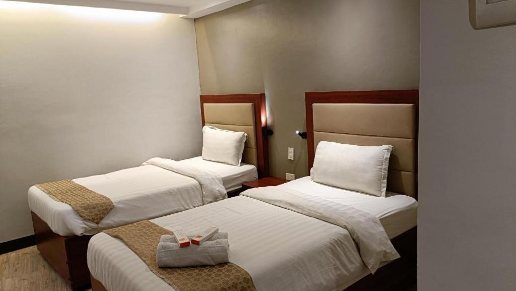 Cherry Midtown Hotel Олонгапо Екстериор снимка