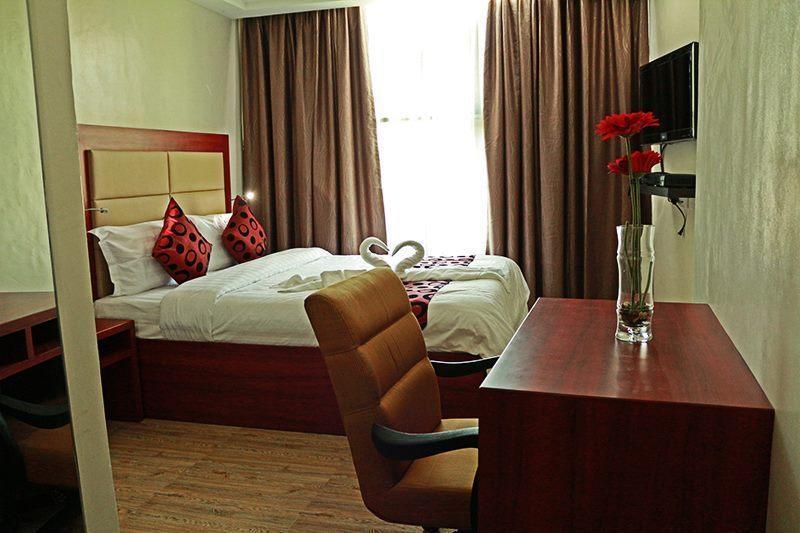 Cherry Midtown Hotel Олонгапо Стая снимка