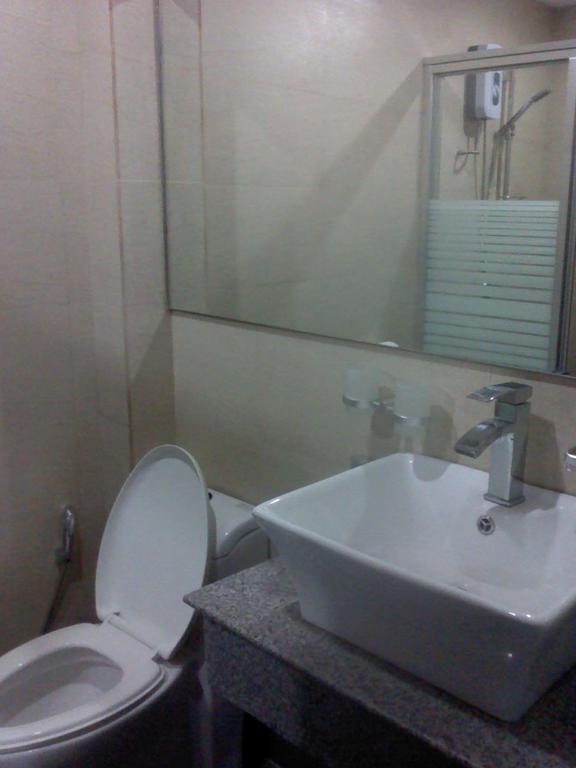 Cherry Midtown Hotel Олонгапо Екстериор снимка