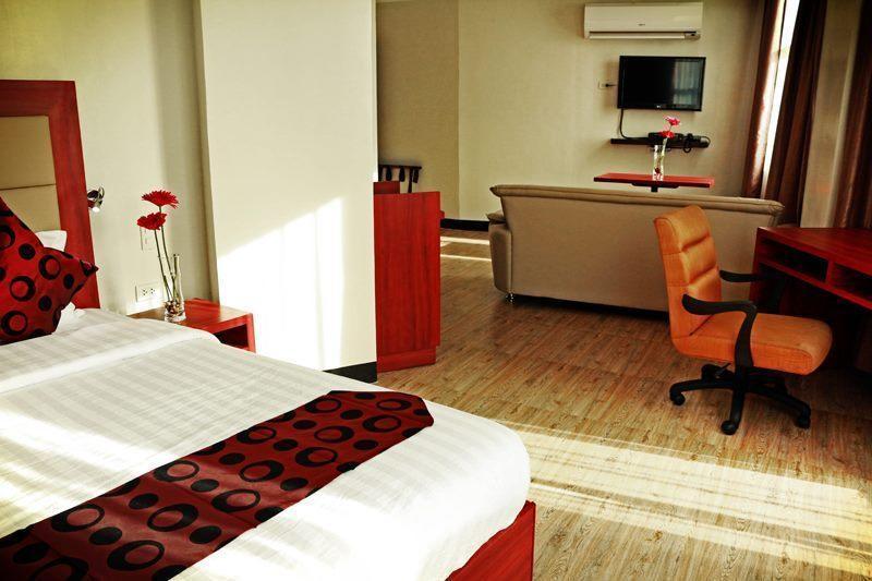 Cherry Midtown Hotel Олонгапо Стая снимка